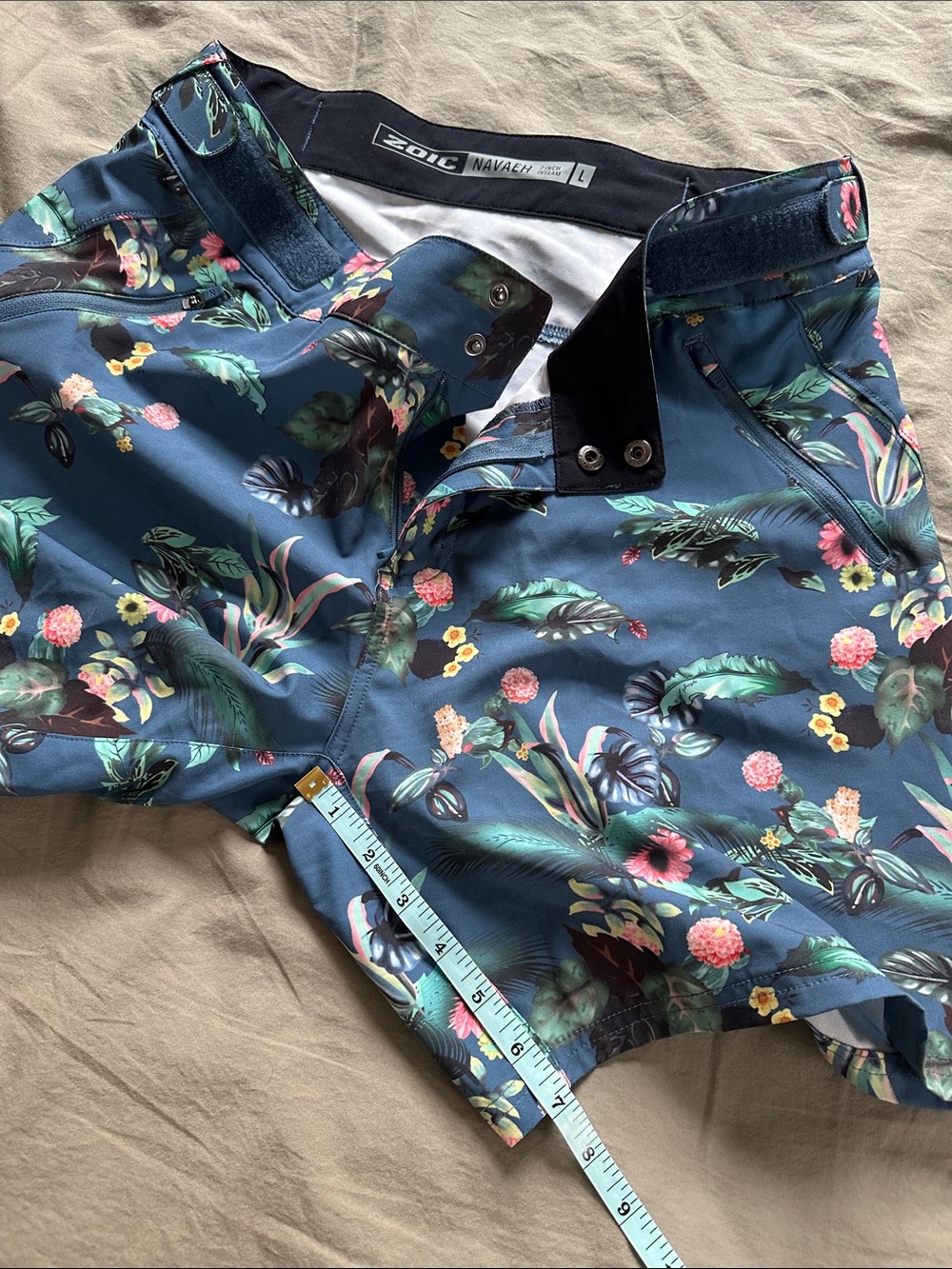 Zoic Navaeh Women's Tropical Floral Shorts - Picture 5 of 7
